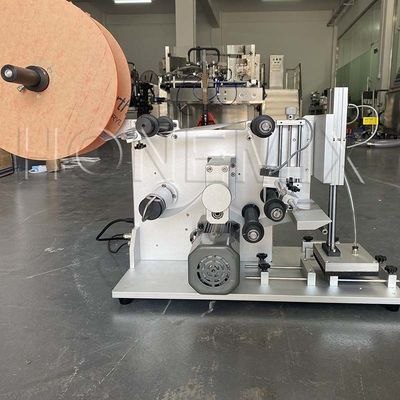 Semi Automatic Sticker Labeling Machine 100W Flat Bottle Label Applicator