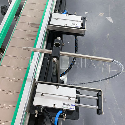 Auto Volumetric Bottle Liquid Filling Machines Servo Control For Mouth Washing