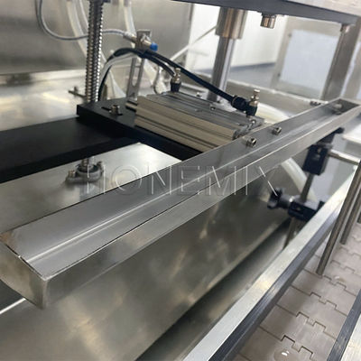 220V Sauce Bottle Liquid Filling Machines PLC Control Leakproof Design